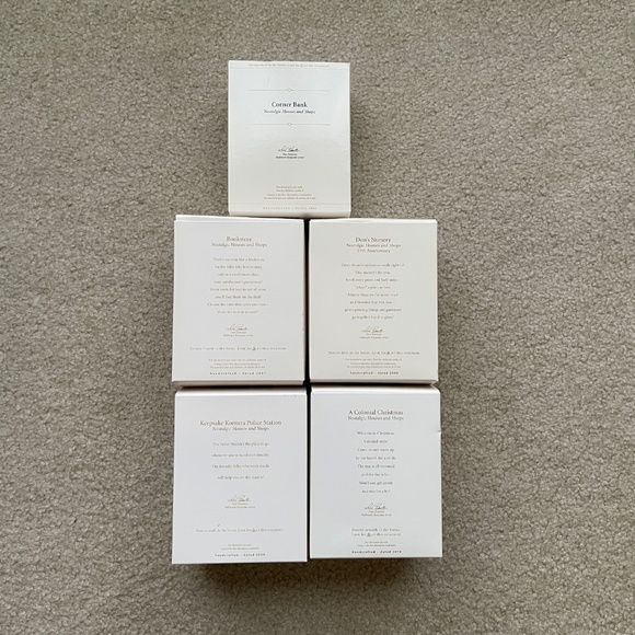 Lot 5 Hallmark Ornaments Nostalgic Houses & Shops 2006-2010 - Picture 2 of 6